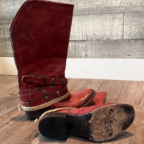 Freebird by Steven Red Heeled Boots - Picture 1 of 4
